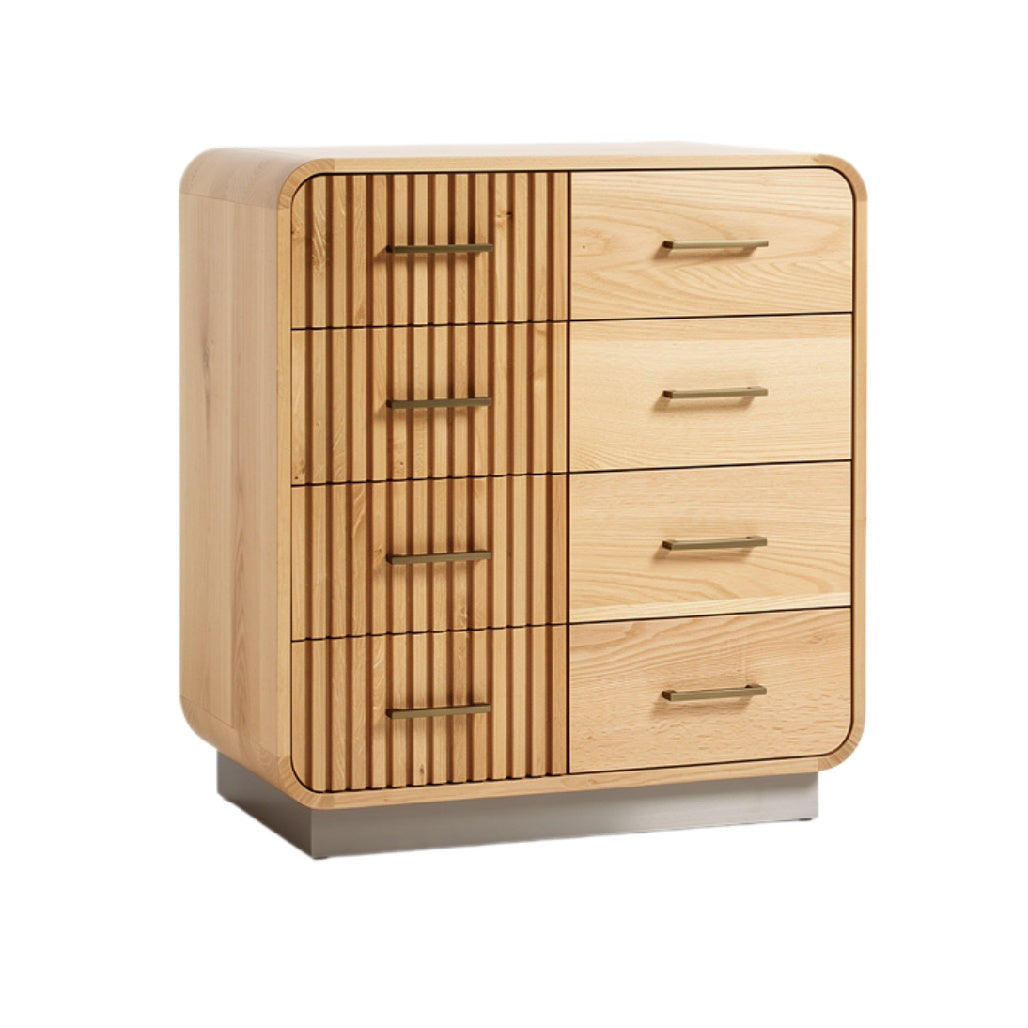 Moderne Houten Ladekast met Gestreepte Fronten en Gouden Handgrepen